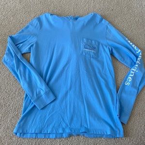 Vineyard Vines long sleeve w hood